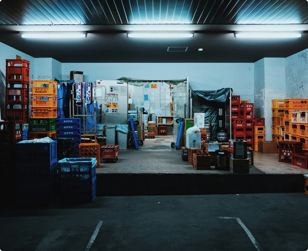 Cold-storage warehouse